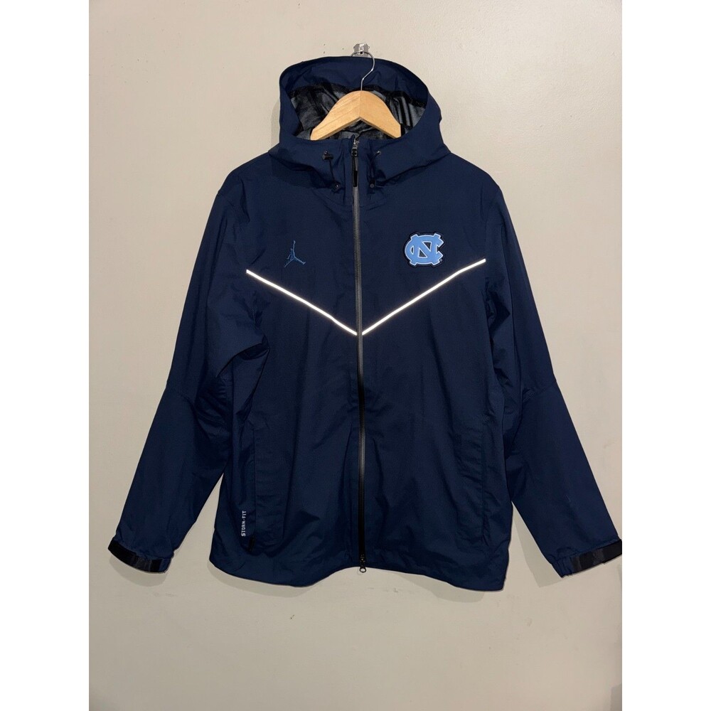 Jordan UNC North Carolina Tar Heels Team Issue PE Rain Storm-Fit Jacket Men's L